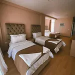 Hotel Gjilani Premium