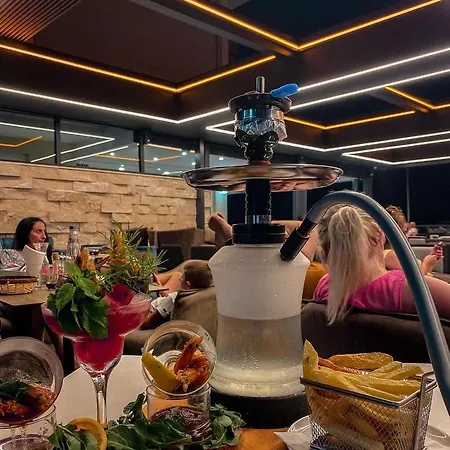 Frojd - Front Szálloda