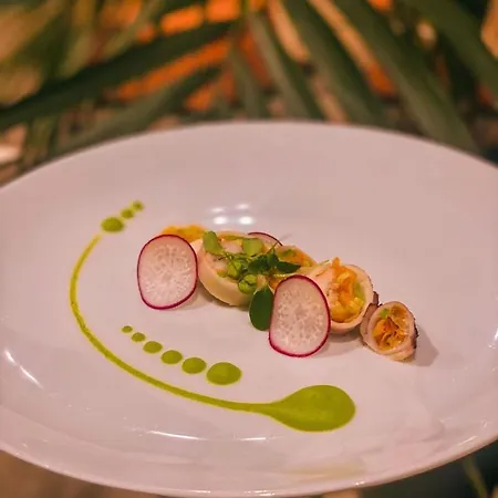 Szálloda Frojd - Front 4*