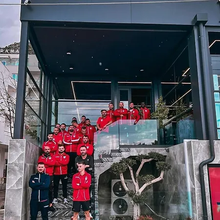 Frojd - Front מלון