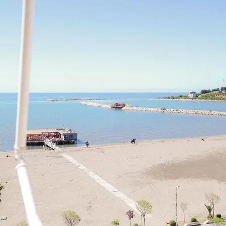 Frojd - Front Szálloda