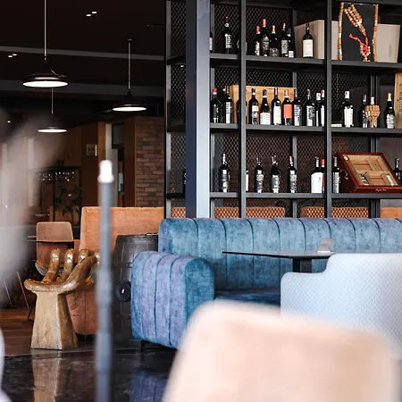 Frojd - Front Szálloda 4*