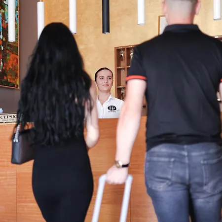 מלון Frojd - Front