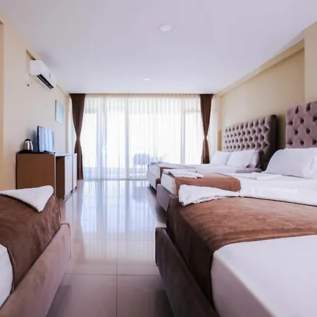 Gjilani Premium 호텔 4*