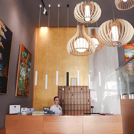 Frojd - Front Otel 4*