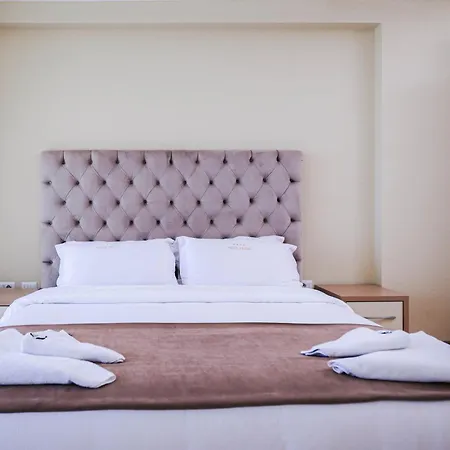 Szálloda Frojd - Front Shëngjin