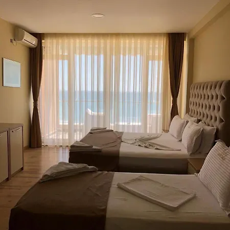 호텔 Gjilani Premium 4*