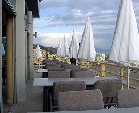 Frojd - Front Szálloda 4*