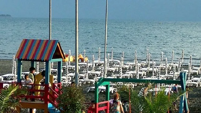 Frojd - Front Hotel Shëngjin