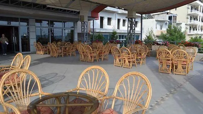 Hotel Frojd - Front Shëngjin