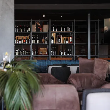 Frojd - Front 酒店 4*