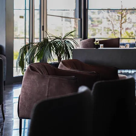 Frojd - Front 4* Shëngjin