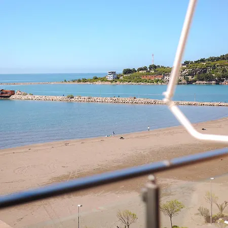 酒店 Frojd - Front