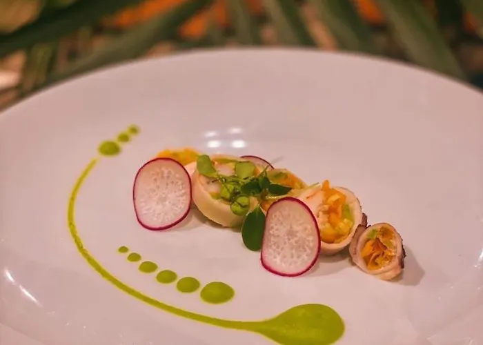 Szálloda Frojd - Front 4*