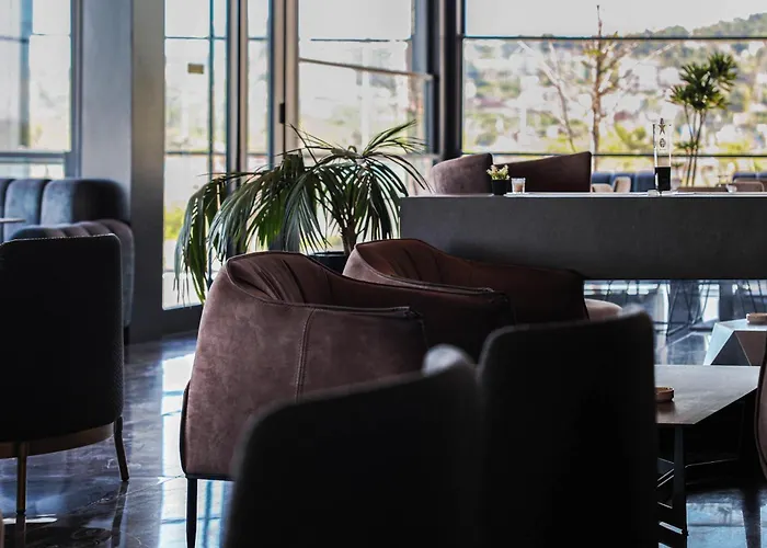 Frojd - Front 4* Shëngjin