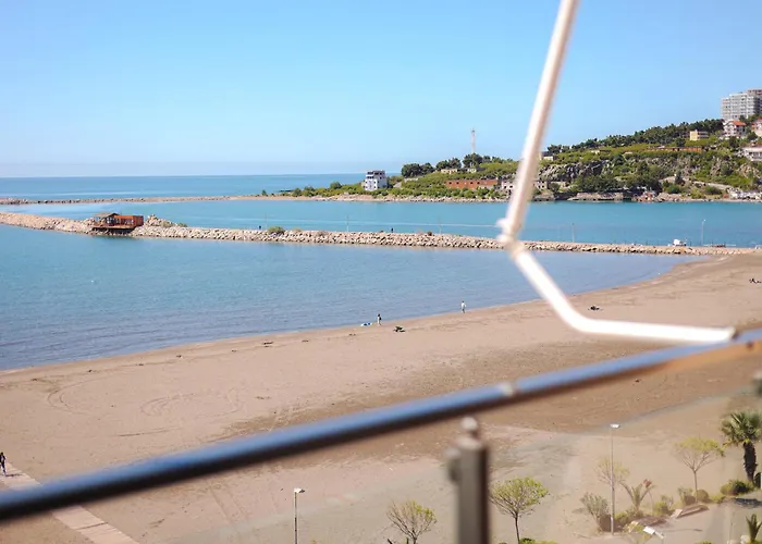 酒店 Frojd - Front