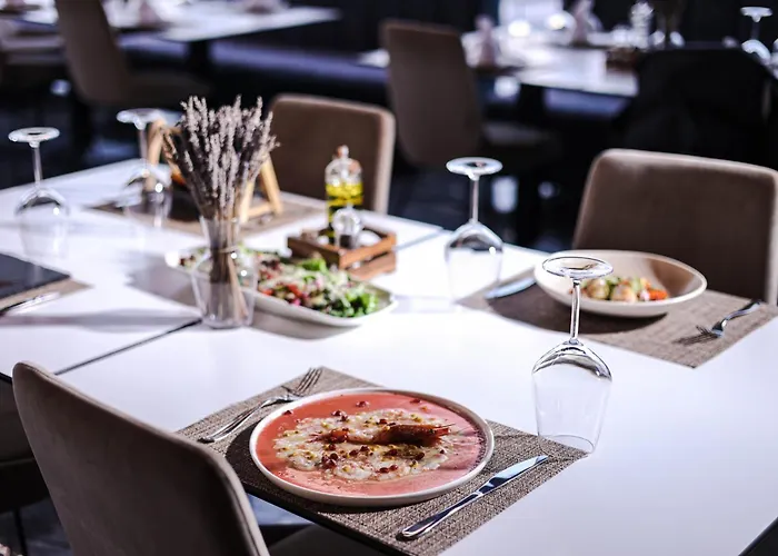 Frojd - Front 酒店 Shëngjin