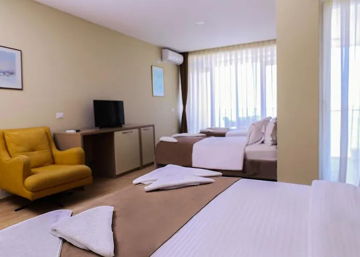 酒店 Frojd - Front