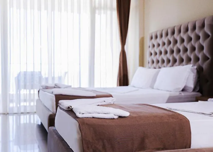 Frojd - Front 酒店 Shëngjin