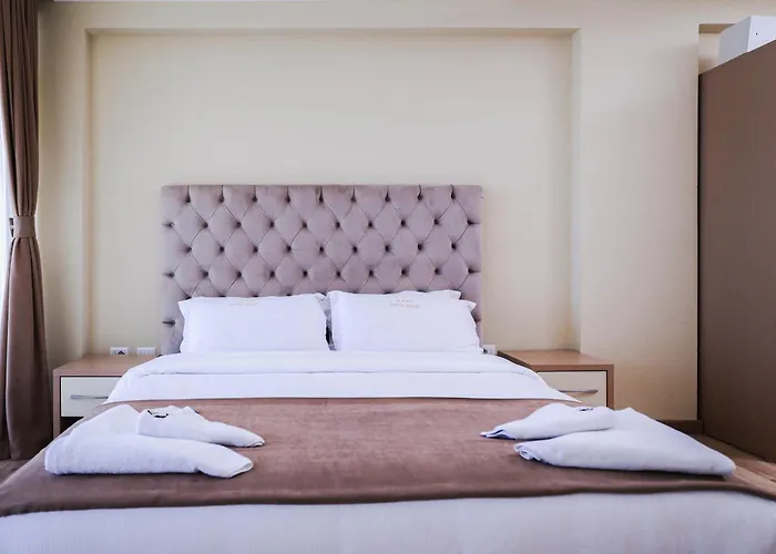 酒店 Frojd - Front Shëngjin