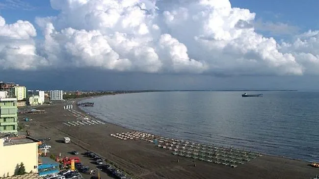 酒店 Frojd - Front Shëngjin